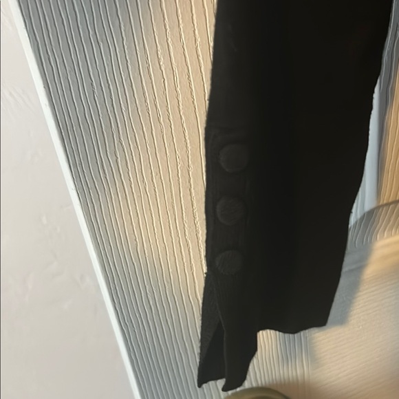 Chico’s Black Crew Neck Long Sleeve Sweater. - Picture 2 of 5